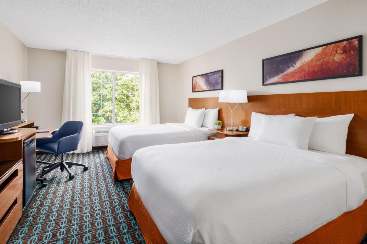 Fairfield Inn And Suites By Marriott Houston The Woodlands Exterior photo