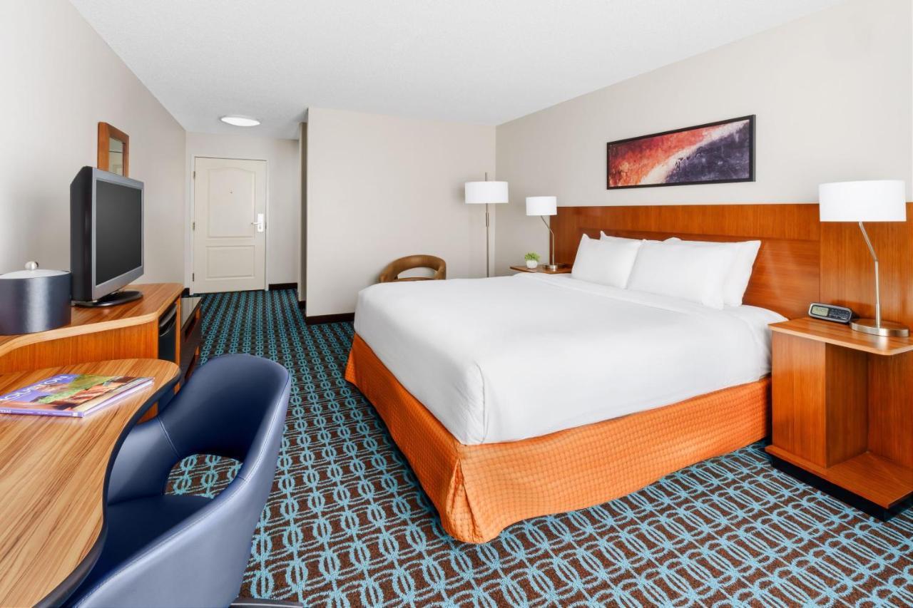Fairfield Inn And Suites By Marriott Houston The Woodlands Exterior photo