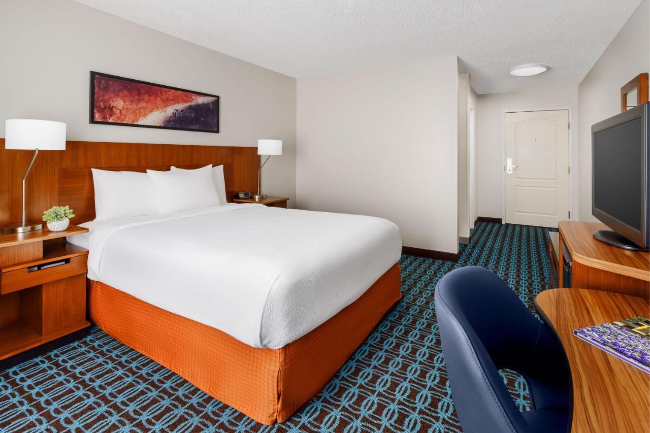 Fairfield Inn And Suites By Marriott Houston The Woodlands Exterior photo